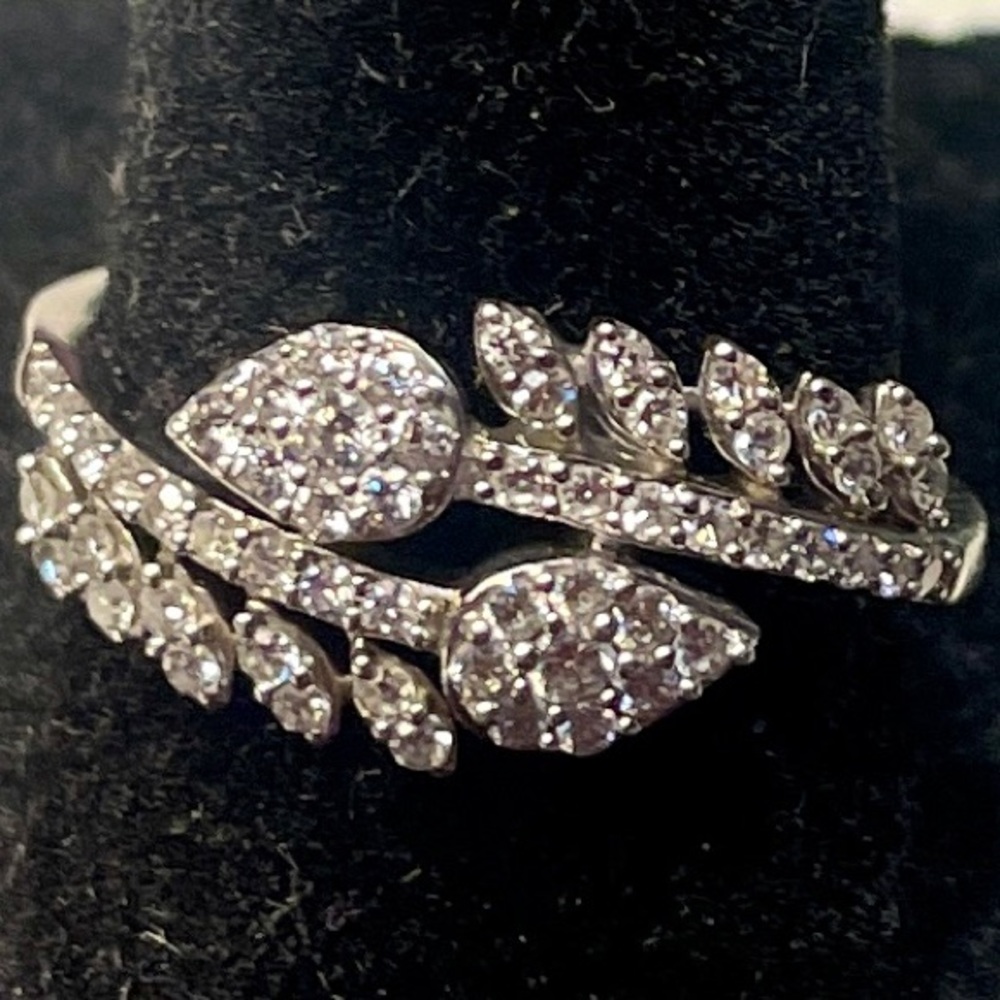 🎆 Lab-Grown Diamond 0.50ctw Rohdium Over Sterling Silver Leaf Bypass Ring. 8 FAB